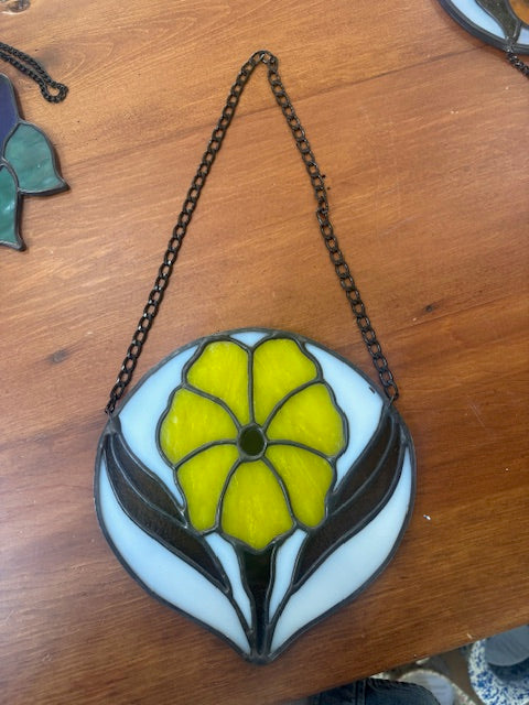 Stained Glass Large Daisy Backyard Glassworks